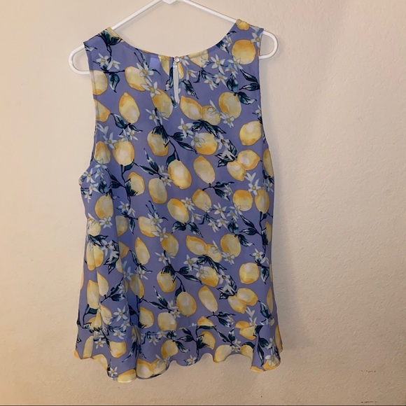 Torrid tank with 🍋 print and ruffle pickup hem - Picture 2 of 4